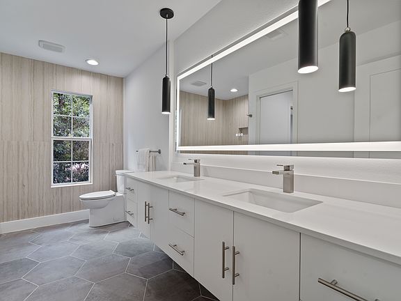 5th image of 8707 White Cliff Dr