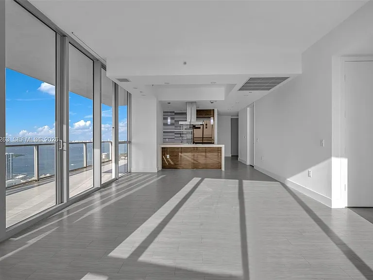 1100 Biscayne Blvd #4308 — Photo 12