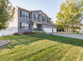 1266 Eagle Crest Loop, Bismarck, ND 58503