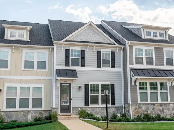 785 Park Ridge Dr, Crozet, VA 22932