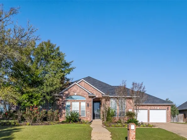705 Kingsmill Ct, College Station, TX 77845