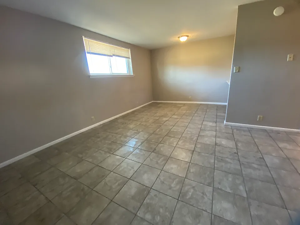 907 E 12th Ave #111