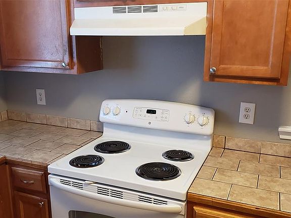 4th image of 1404 E Mulkey St #1406