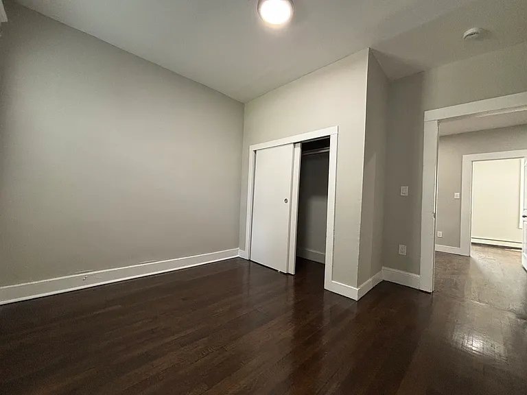 1561 Chapel St #5 — Photo 4