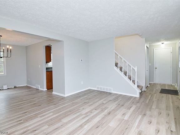 5th image of 12395 Country Oaks Trl