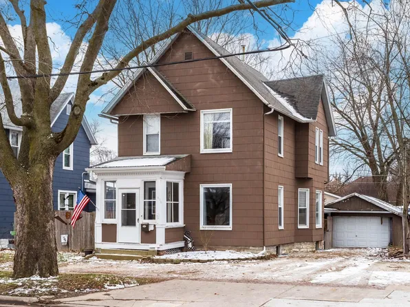 826 E Water St, Pontiac, IL 61764