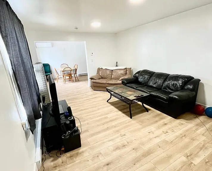 285 Saint John St #3 — Photo 5