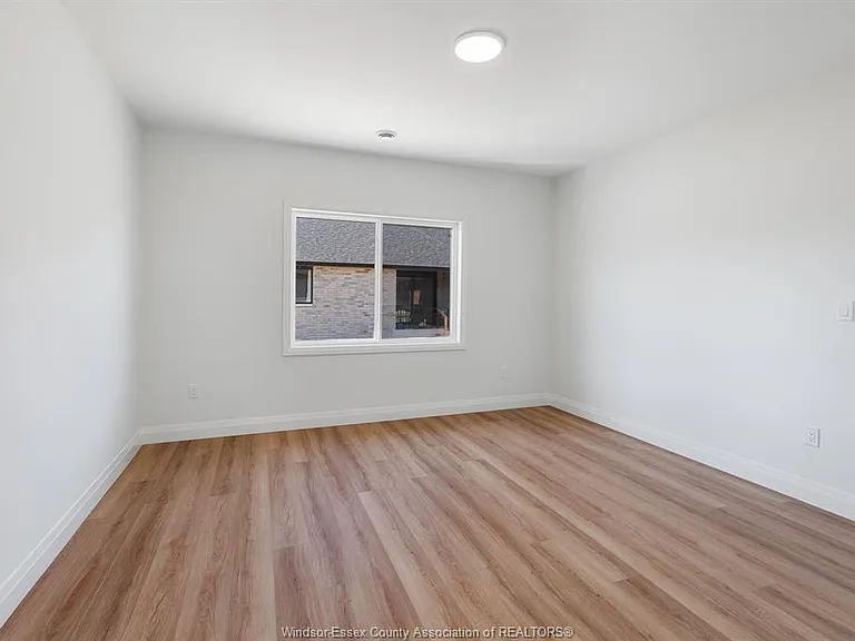 715 Elliot Point Rd #A — Photo 14