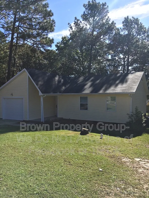 3 bed, 2.0 bath, 1150 sqft, $1,395 — Photo 2