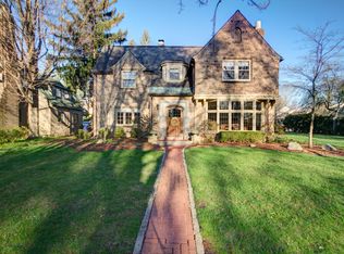 405 Cambridge Blvd SE, East Grand Rapids, MI