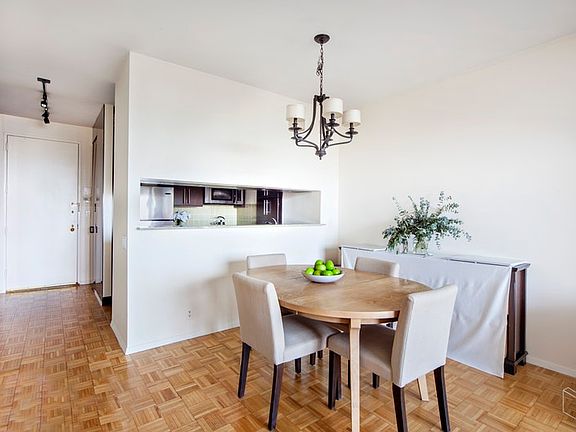 3rd image of 101 W 79th St APT 9F