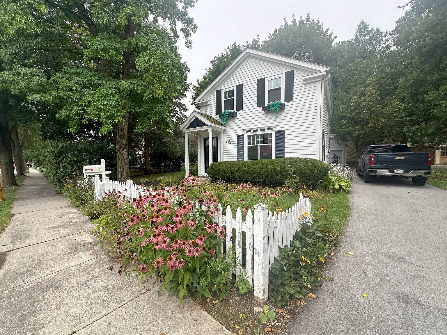 2 bed, 1070 sqft, $2,200 — Photo 1