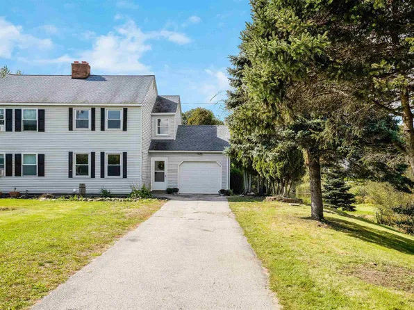 4 Senter Cove Road #R, Derry, NH 03038