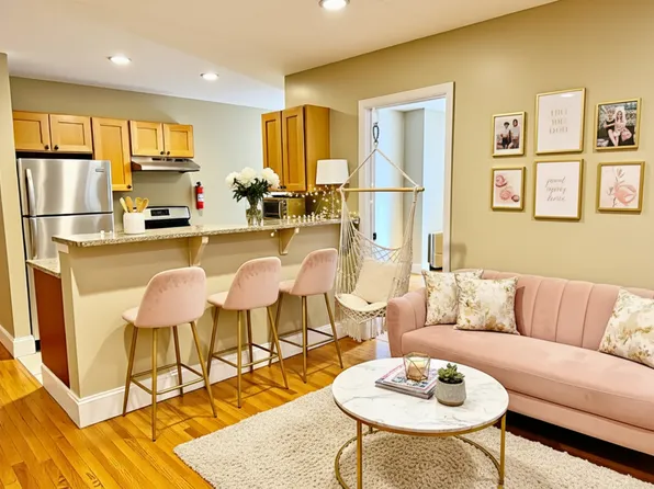 328 Saint Paul St, Brookline, MA