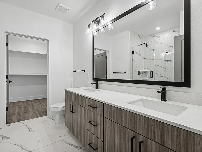 Linz Bayview — Photo 148