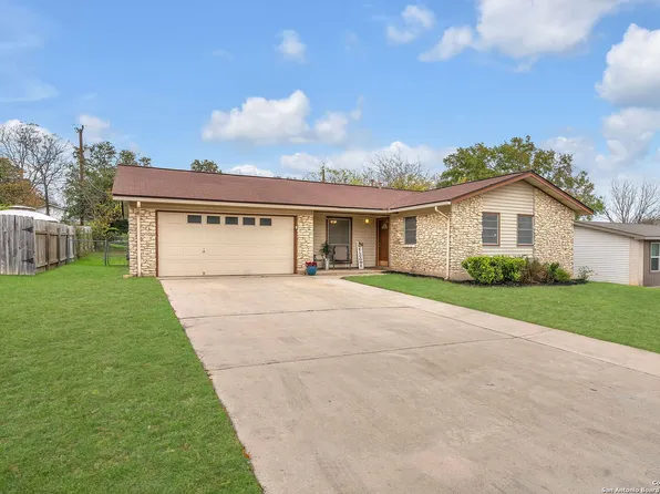 1015 morey peak, San Antonio, TX 78213