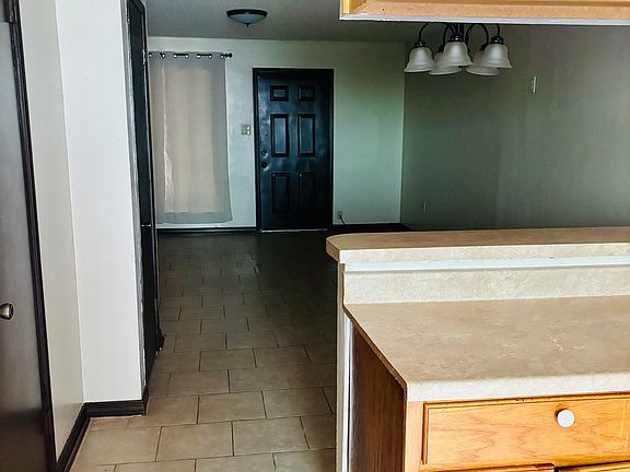 2nd image of 4141 Lac Couture Dr APT B