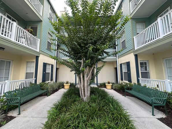 611 Campus St APT 130