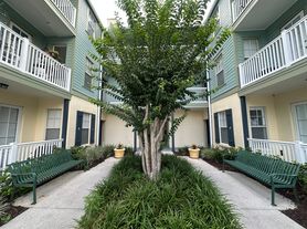 611 Campus St