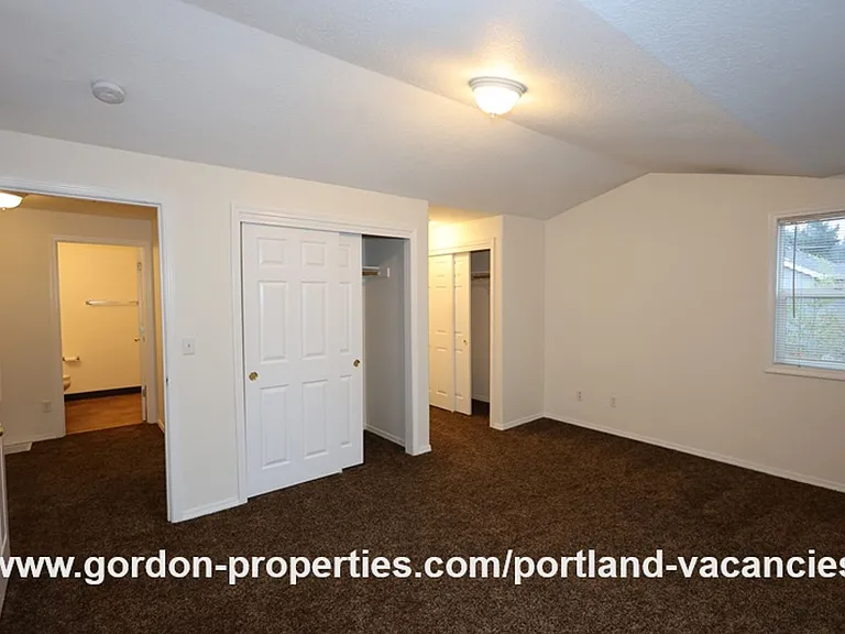 5254 SE 73rd Ave — Photo 17