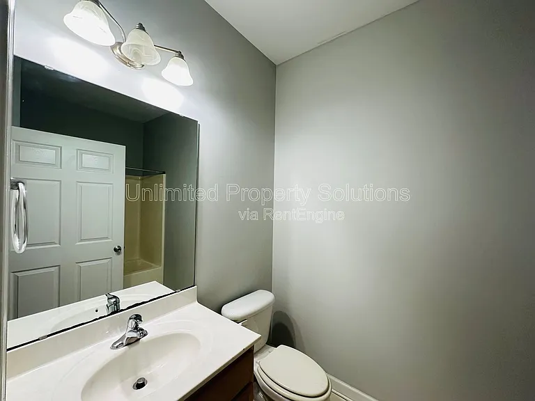 5244 Christian Dr — Photo 9