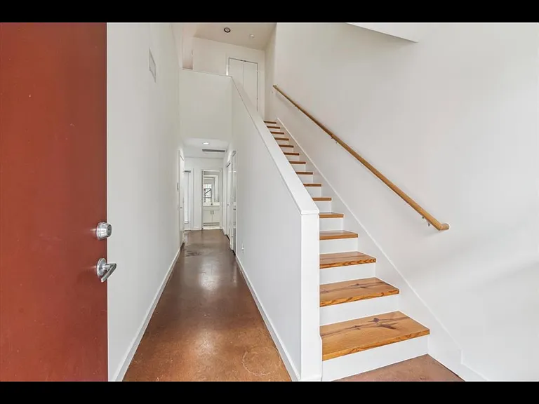 6119 Gehring St — Photo 2