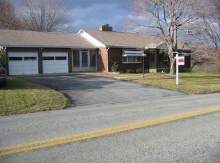 4981 Kohler Rd, Zionsville, PA 18092