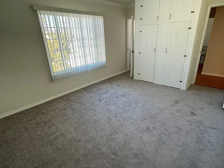 1433 Yale St #E — Photo 18