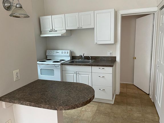 3rd image of 156 Cotton St #1A