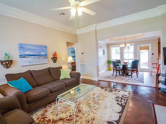 2nd image of 206 Manning Dr