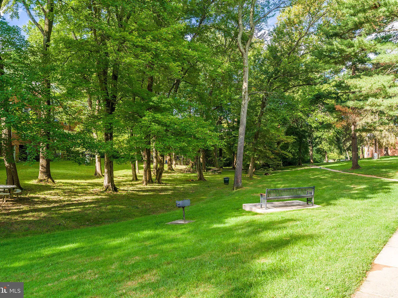 The Colonies At Mclean C — Photo 3