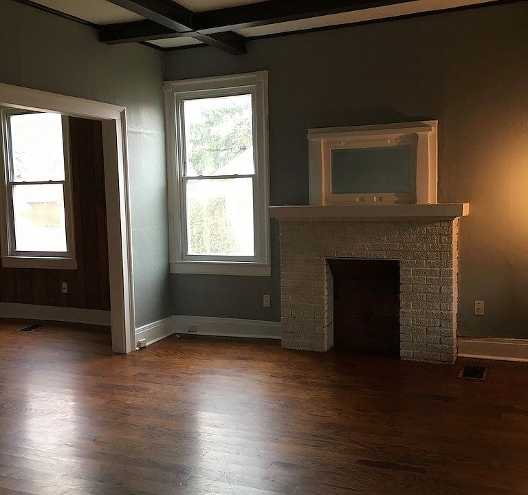 1st image of 419 E Lincoln Way