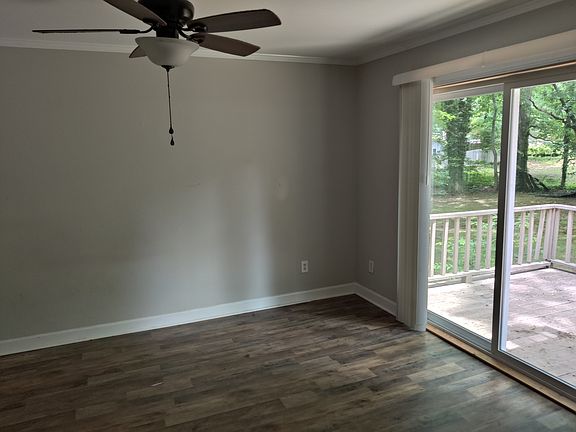 5th image of 602 Phoenix St