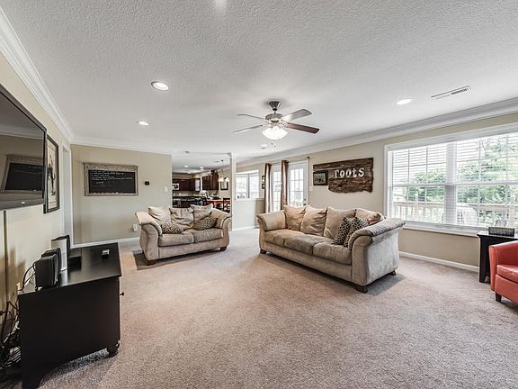 5th image of 7638 Misty View Ln