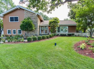 1623 Camellia Ln, Schaumburg, IL