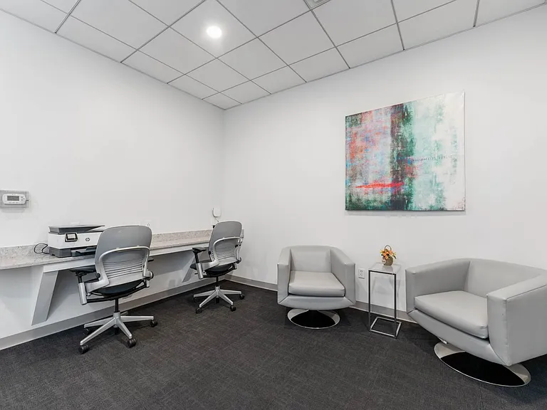 Building 270 Business Suite