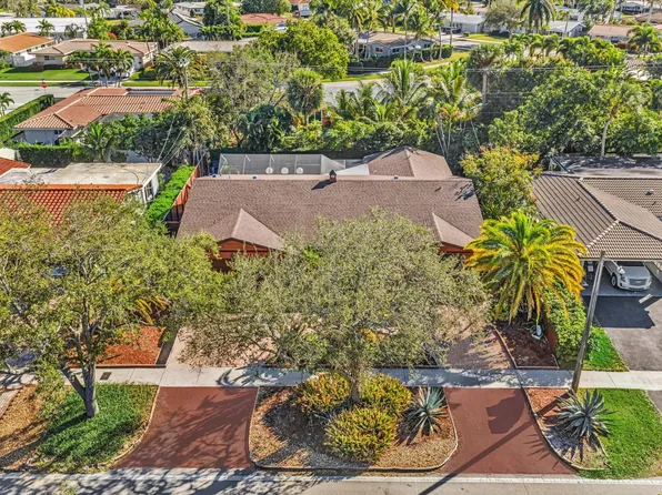 2116 NE 62nd Street, Fort Lauderdale, FL 33308