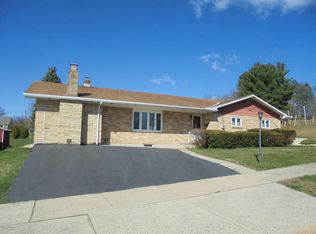 212 N 8th St, Lehighton, PA 18235