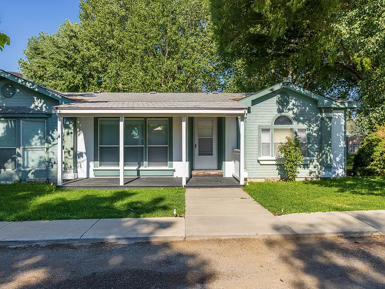 10 Road 4902 — Photo 26