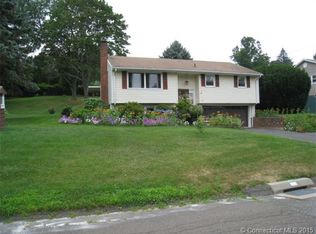 115 Wayne Ln, Meriden, CT 06450