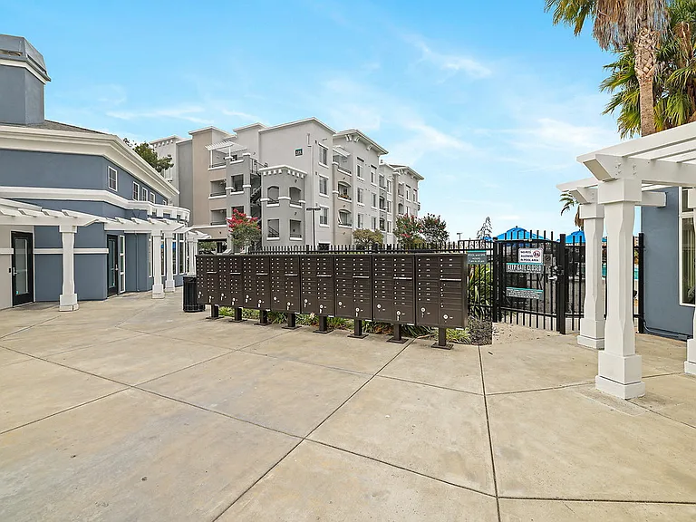 The Landing at Jack London Square — Photo 32