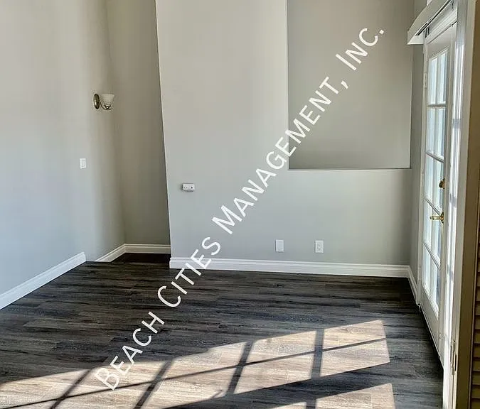 1220 Mira Mar Ave #1 — Photo 30