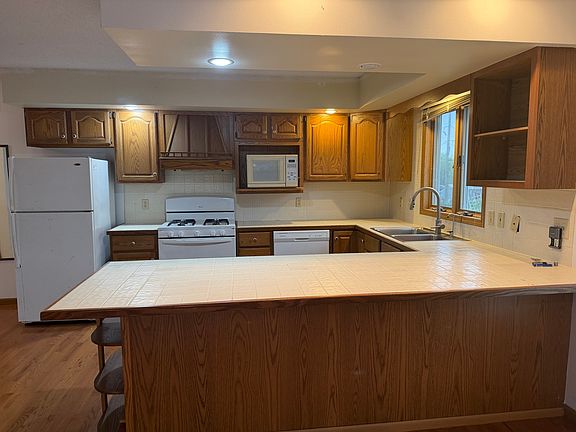 5th image of 1320 W 2nd St