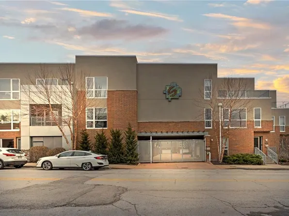 1609 Summit St, Kansas City, MO 64108