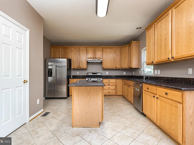 15121 Toccoa Ct — Photo 8
