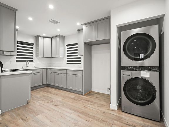 4th image of 6933 White Oak Ave