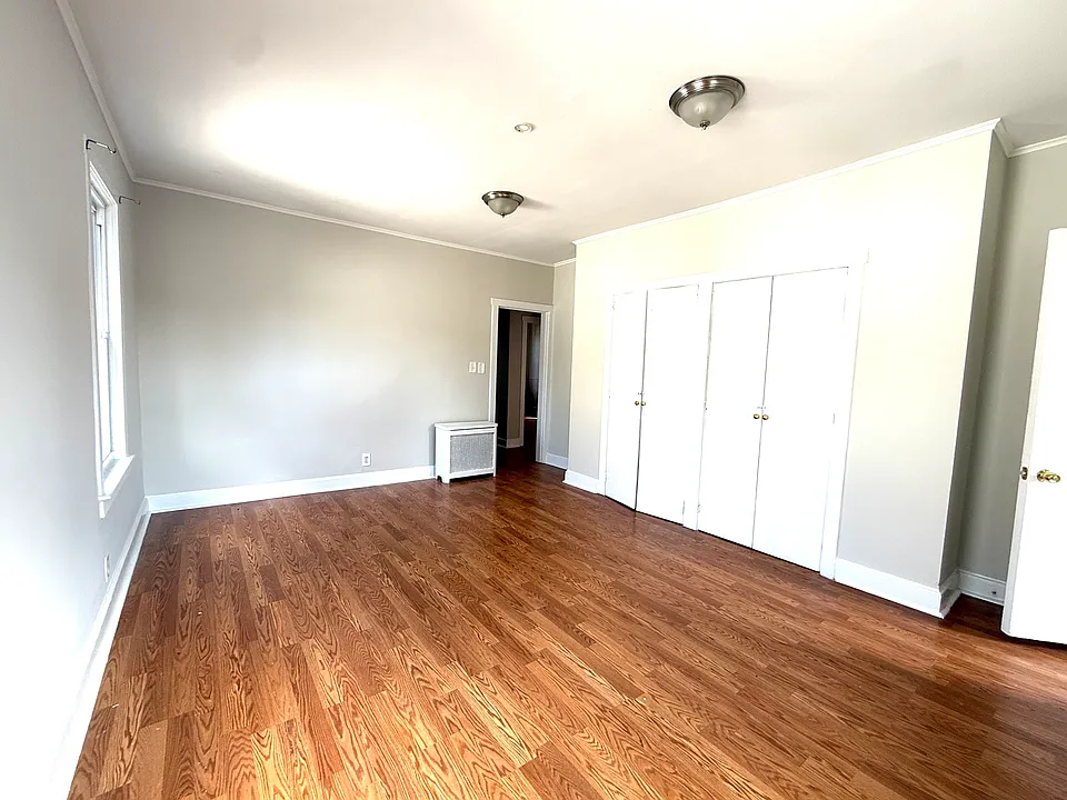 82 W Main St #2