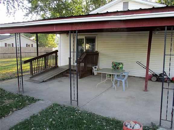 2nd image of 518 Wilson Ave