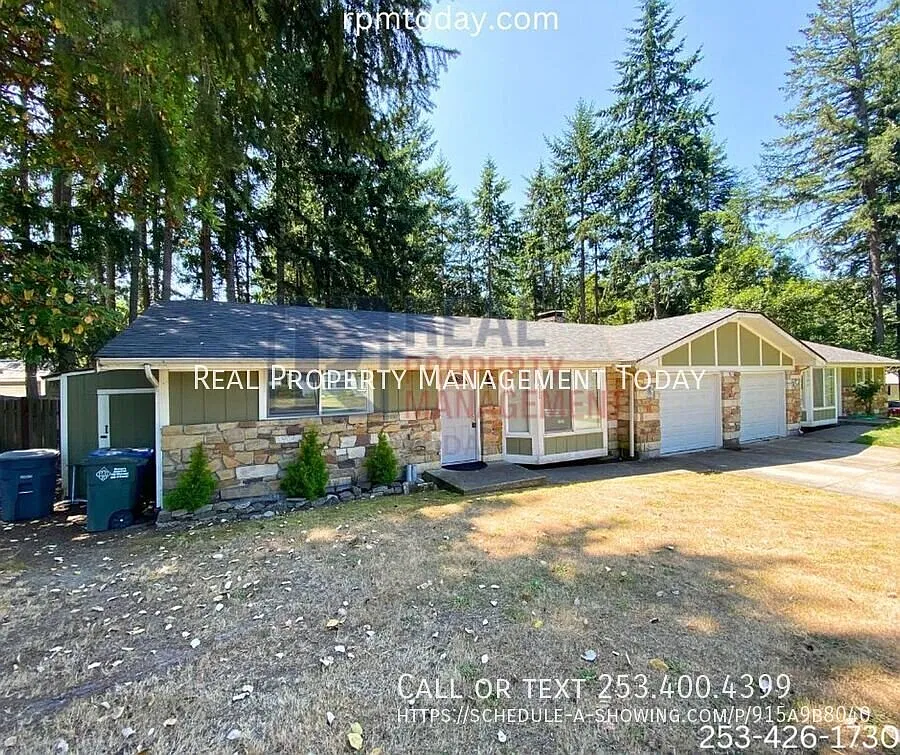 Charming Gig Harbor Retreat | Fenced Yard, Large Deck & Garage! — Photo 1