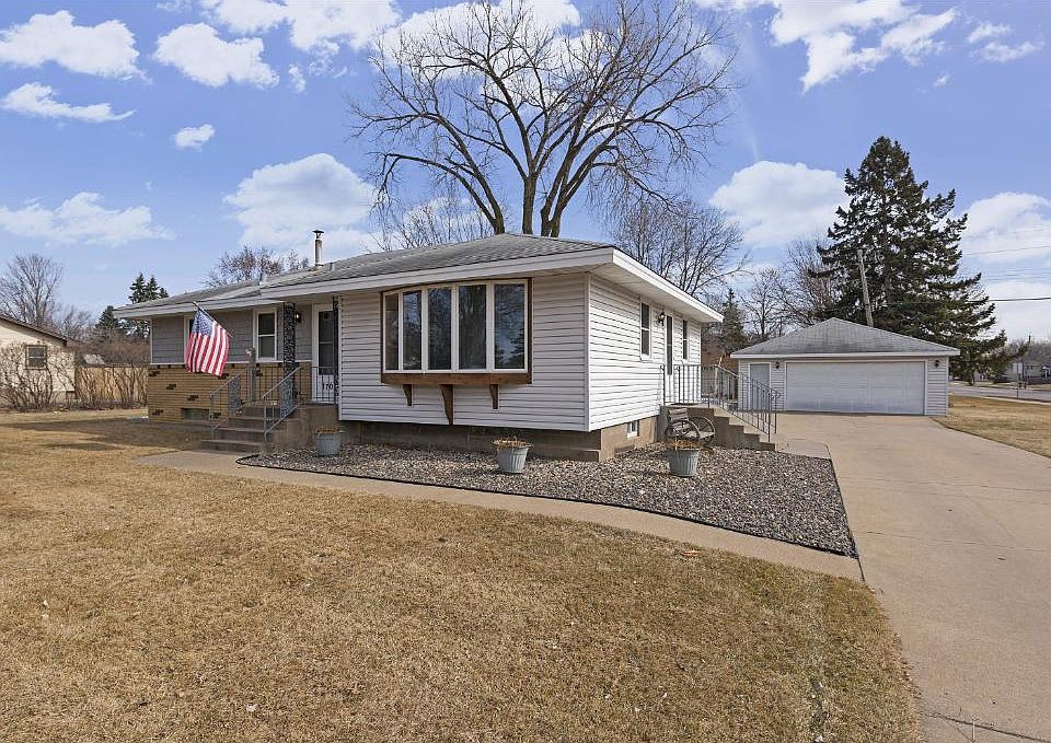 1st image of 7701 Woodlawn Dr